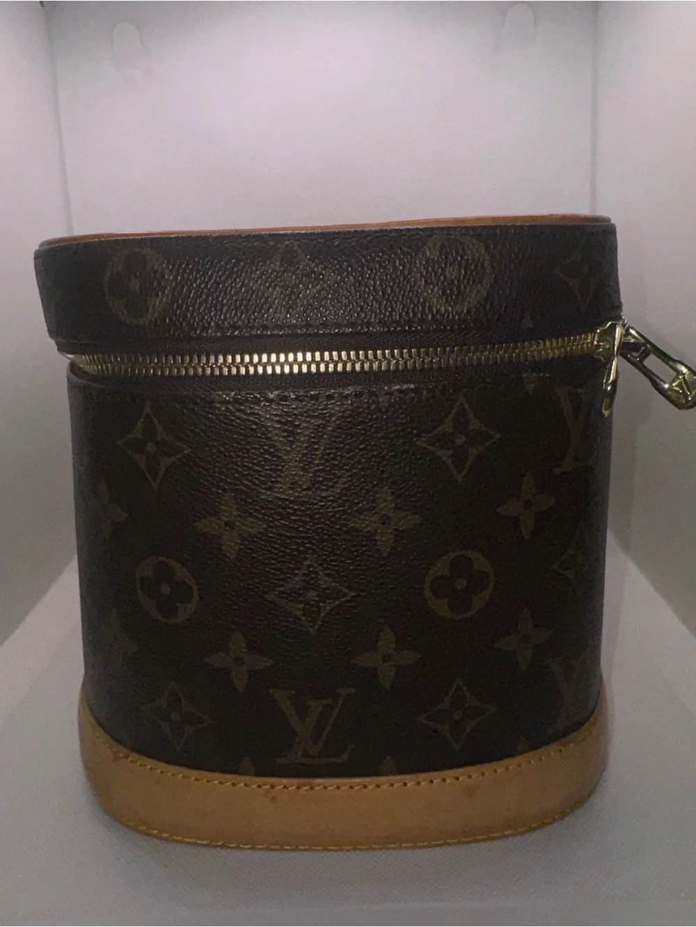 Louis Vuitton contrasting natural